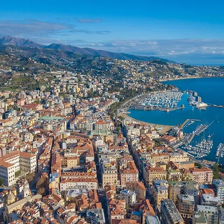 Apartamento Casa 3 Ponti With Sea-view Balcony And Parking - Happy Sanremo